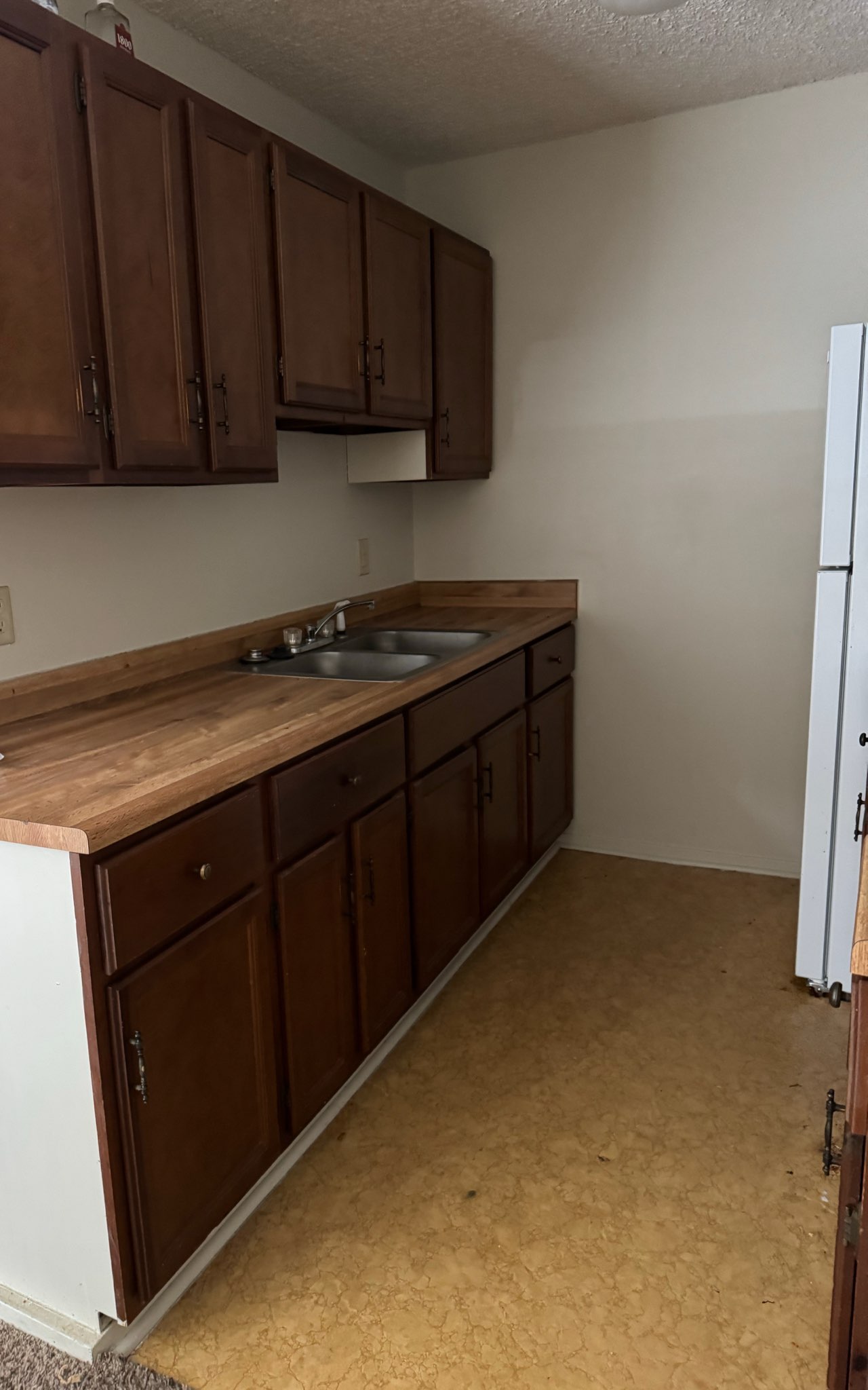 240 Clarence Ave, Bldg N - Apt 16